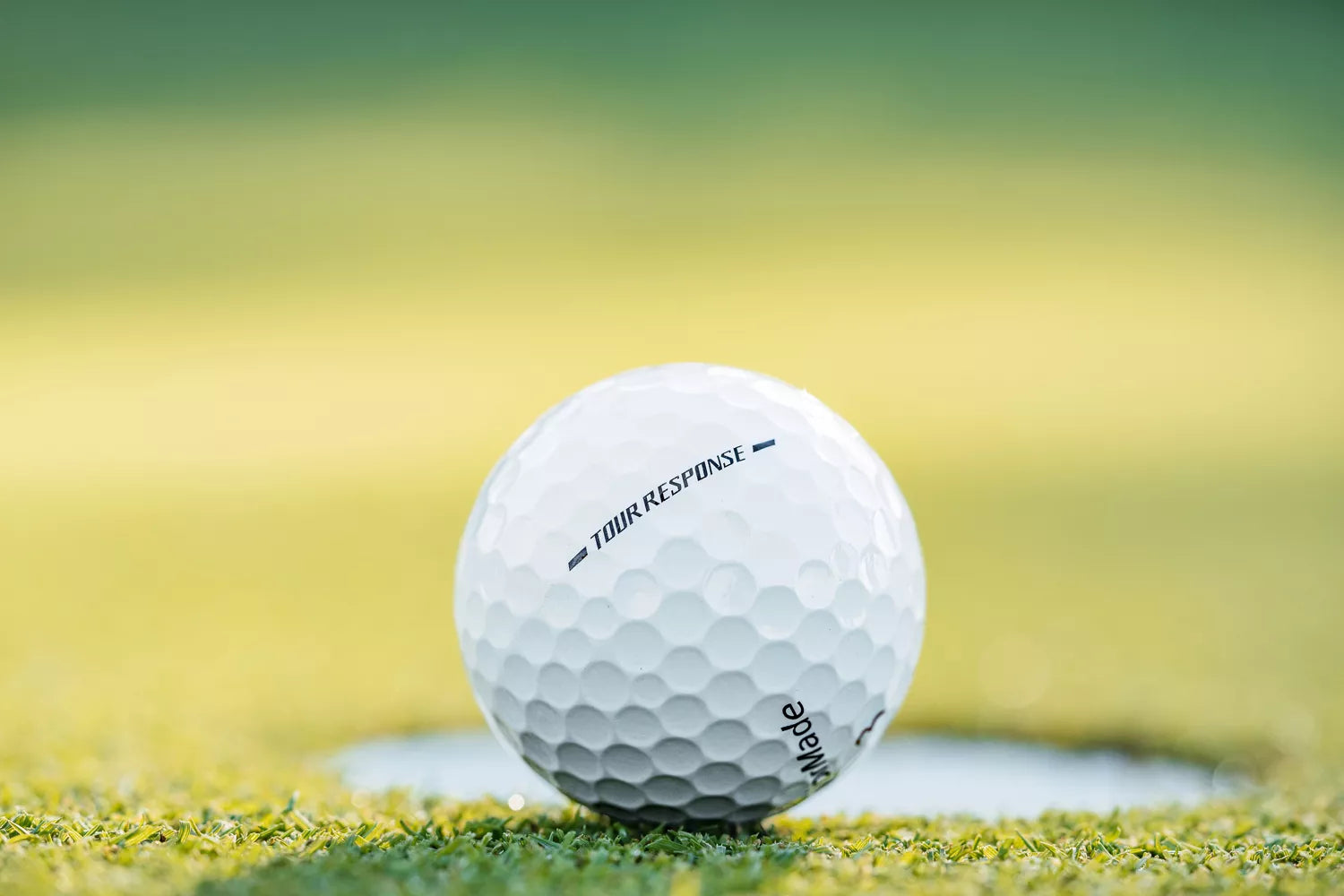 TaylorMade 2025 Tour Response Golf Balls