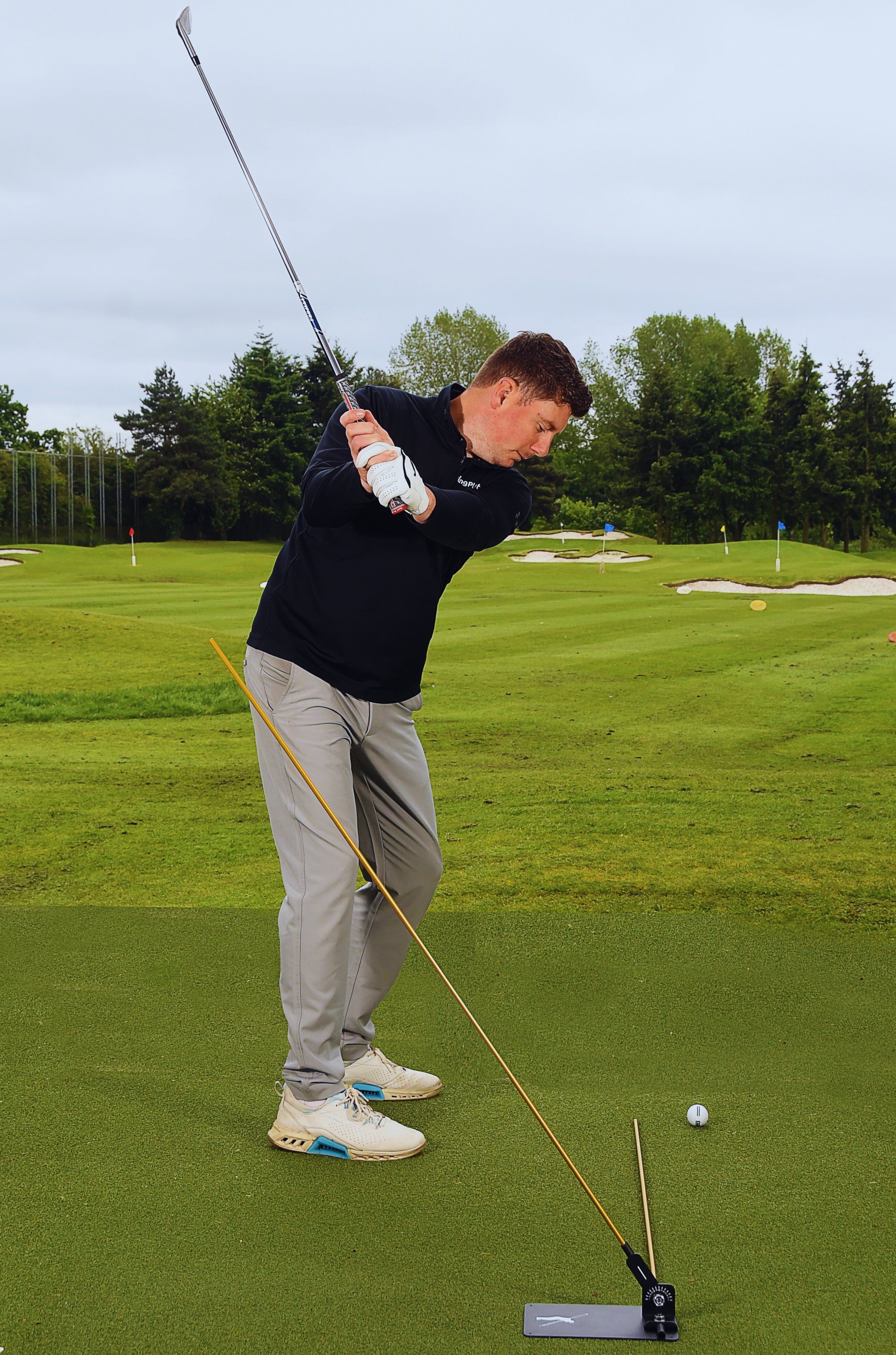 THE SWING PLATE BASE