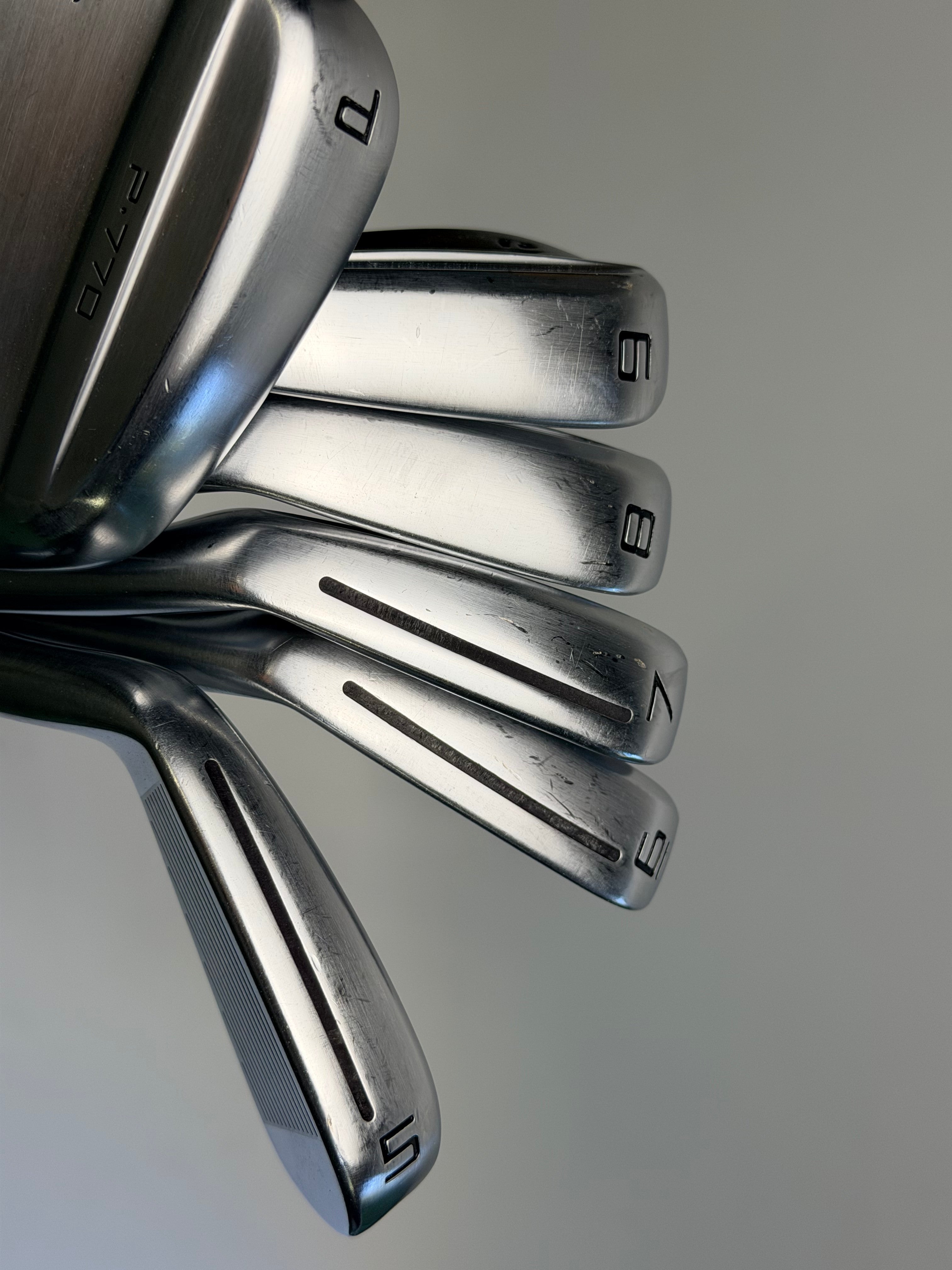 TaylorMade P770 Iron Set 5-PW RH Fujikura AXIOM 105 X VeloCore Graphite