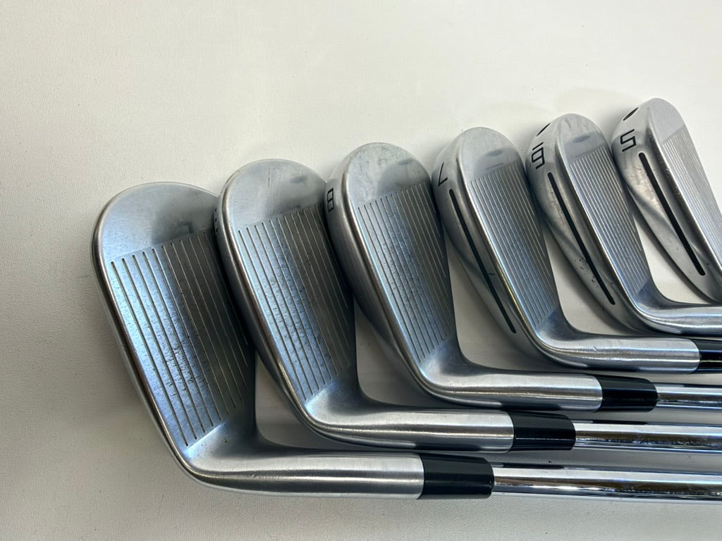 TaylorMade P770 Irons 5-PW RH DG 105 X100 Extra Stiff