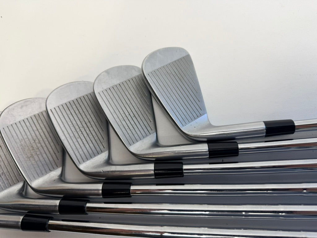 TaylorMade P770 Irons 5-PW RH DG 105 X100 Extra Stiff