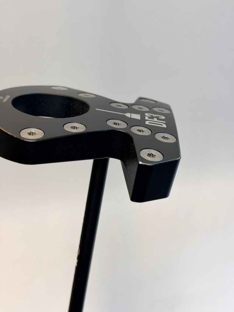 L.A.B. Golf DF3 Broomstick Putter