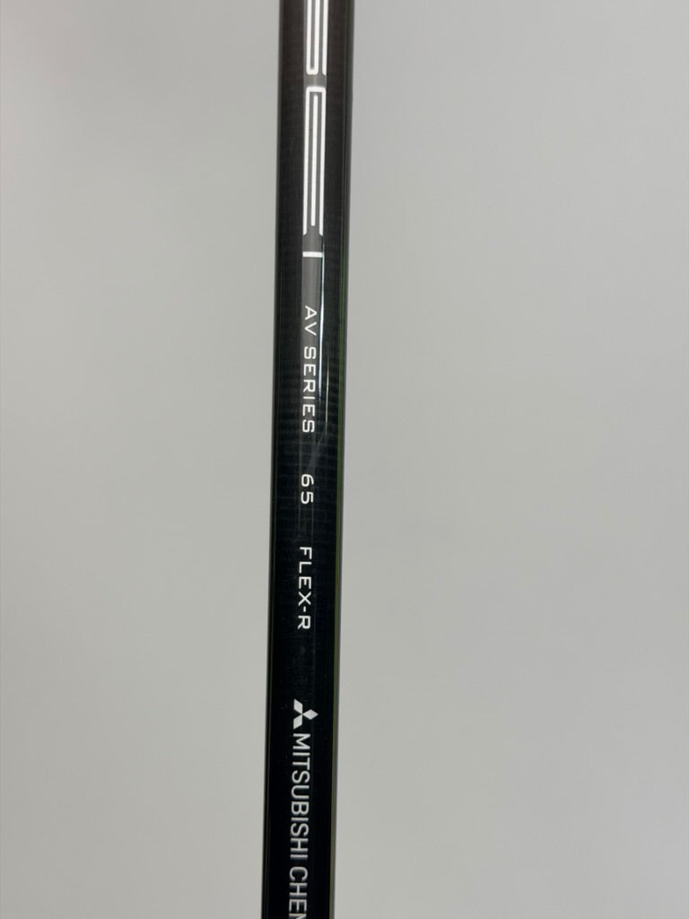 Titleist GT2 7 Wood 21° Regular Mitsubishi Tensei AV Blue 65 RH