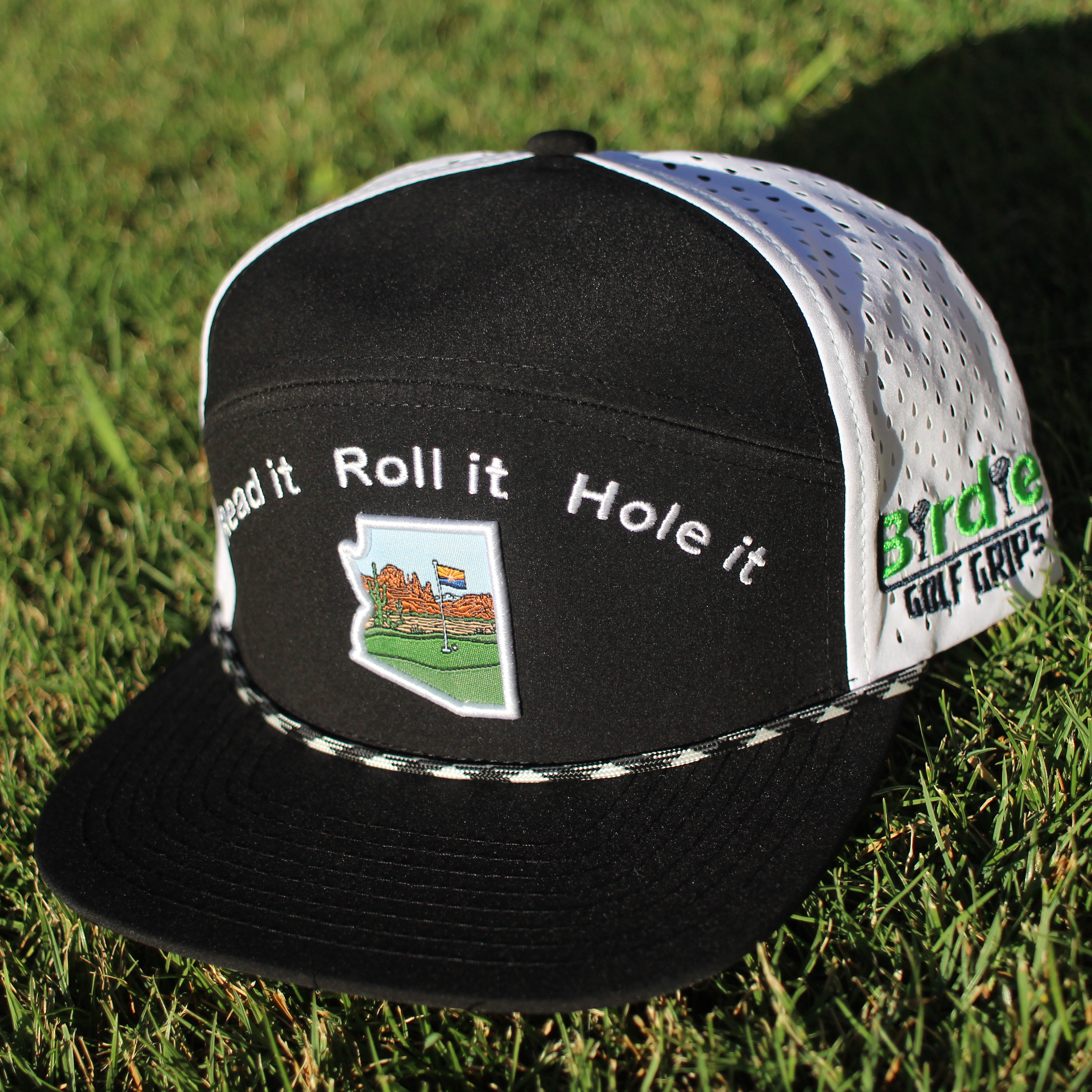 Read It. Roll It. Hole It. Performance Golf Hat