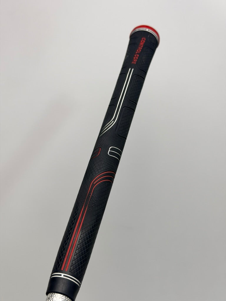 Titleist GT2 Driver 9° RH Mitsubishi Tensei AV 75 Stiff