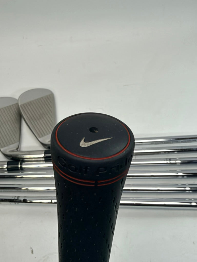 Nike VR Pro Cavity Iron Set 4-PW RH Dynalite 110 Stiff Steel