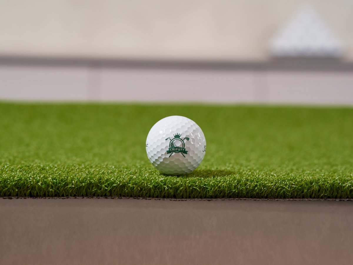 The Chiputt Tour‑Grade Premium Putting Mat Extender